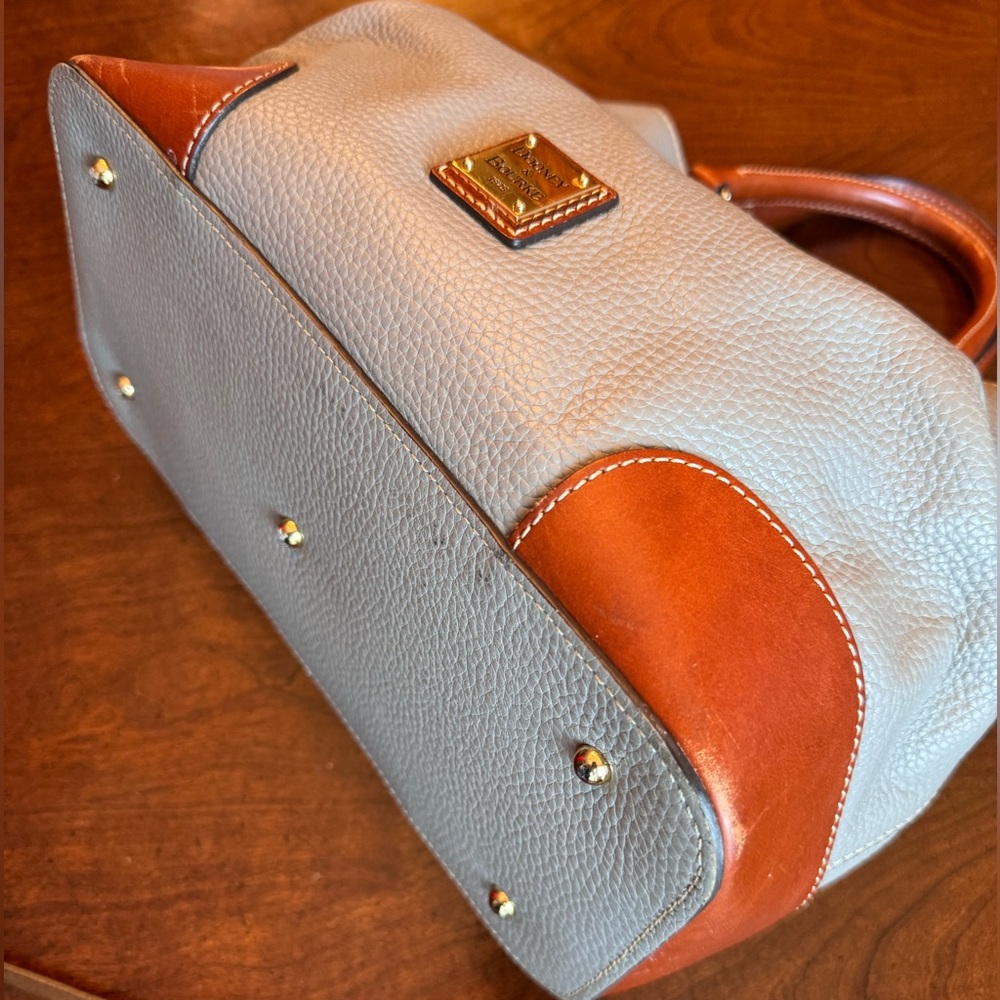 Dooney and Bourke Vintage Peeble Grain Brenna - Picture 9 of 10
